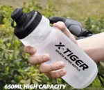 650 ml Wasserflasche inkl. Halterung